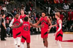 半岛体育官网-猛龙重燃战火，轻松击败快船