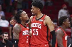 半岛体育官方入口-包含火箭球员爆发内讧，教练组提出解决方案的词条