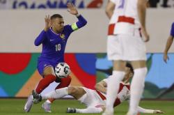 半岛体育网页版入口-克罗地亚击败瑞典，闪耀欧洲足坛的明星