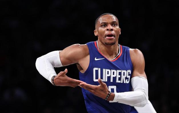 猛龙主帅赞扬球队表现，称赛季目标为季后赛