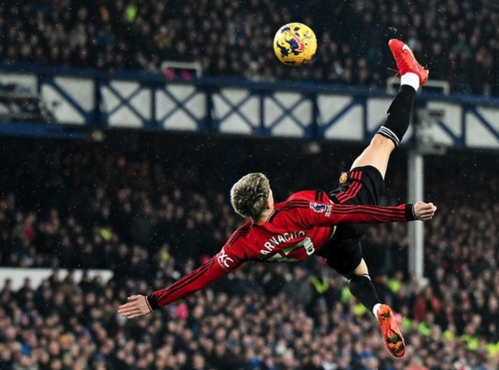 埃弗顿客场大胜,出现暂时反弹 埃弗顿客场大胜,出现暂时反弹