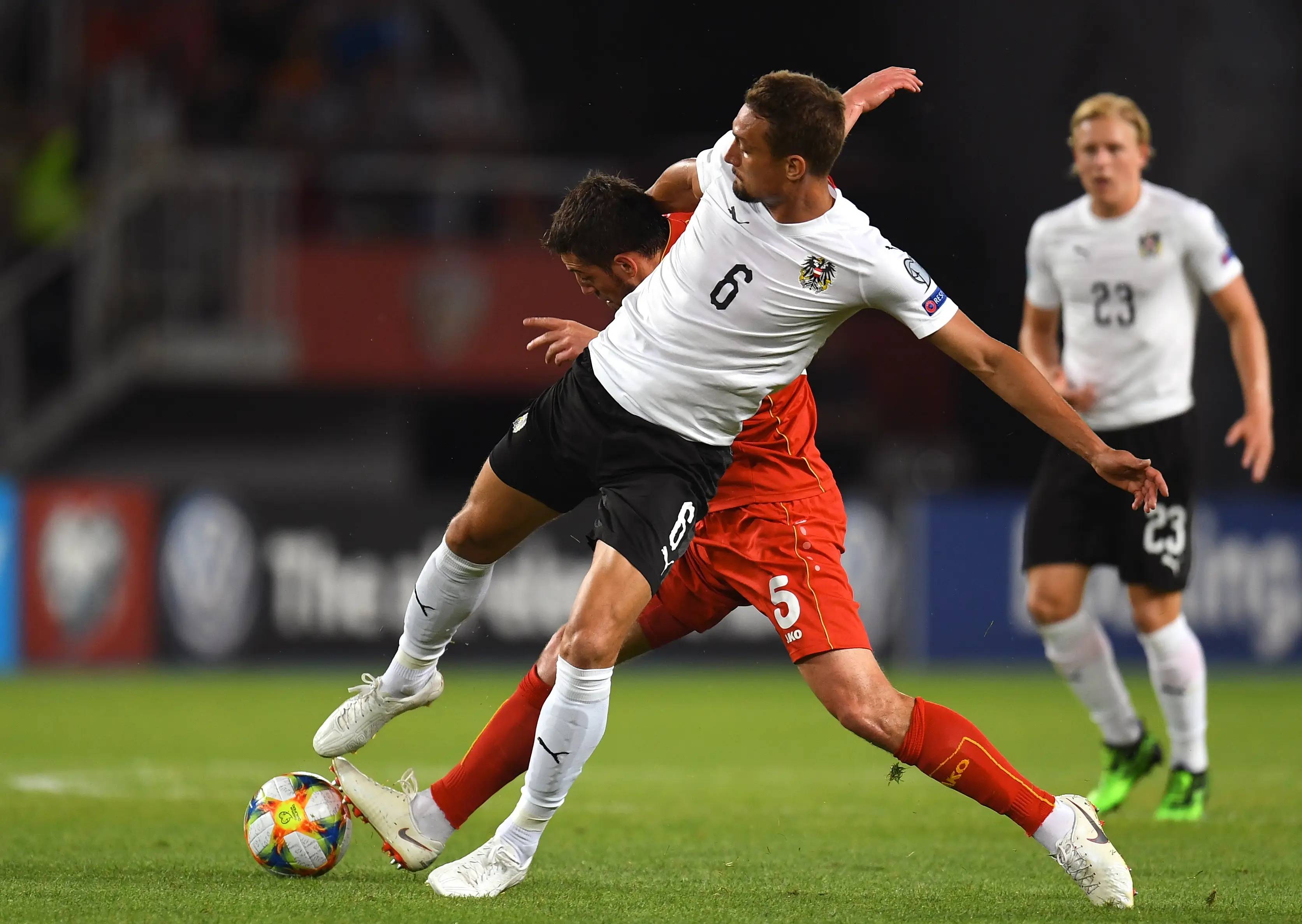 足球赛场上,欧洲国家的对决备受瞩目 足球赛场上,欧洲国家的对决备受瞩目