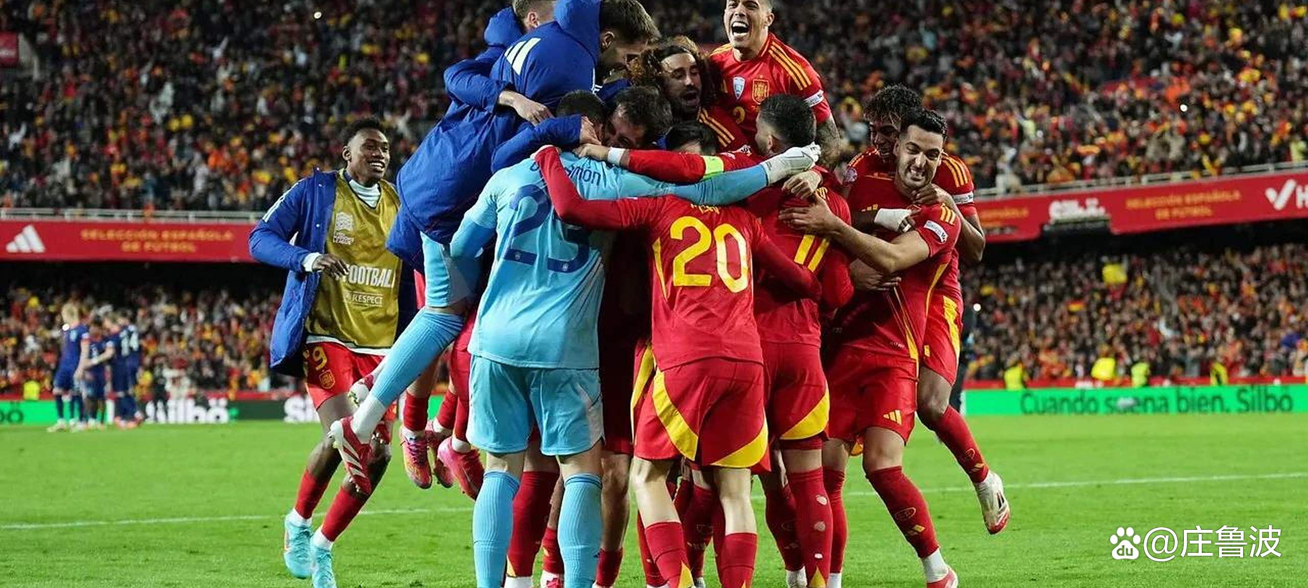 赛场上的豪强对阵,角逐激烈异常 赛场上的豪强对阵,角逐激烈异常