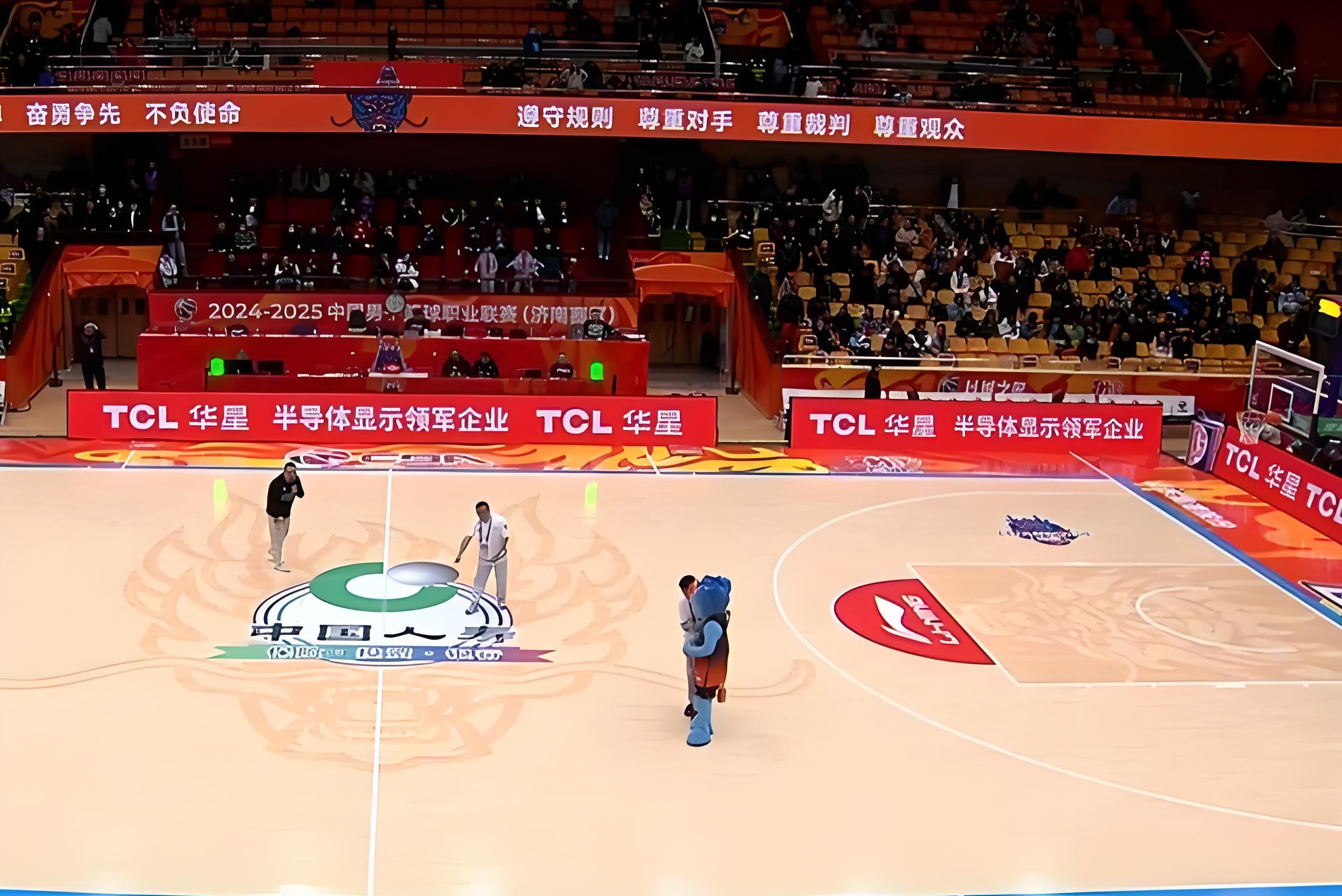 关于山东高速迎来新赛季:球队引援重磅,备战CBA比赛的信息 关于山东高速迎来新赛季:球队引援重磅,备战CBA比赛的信息