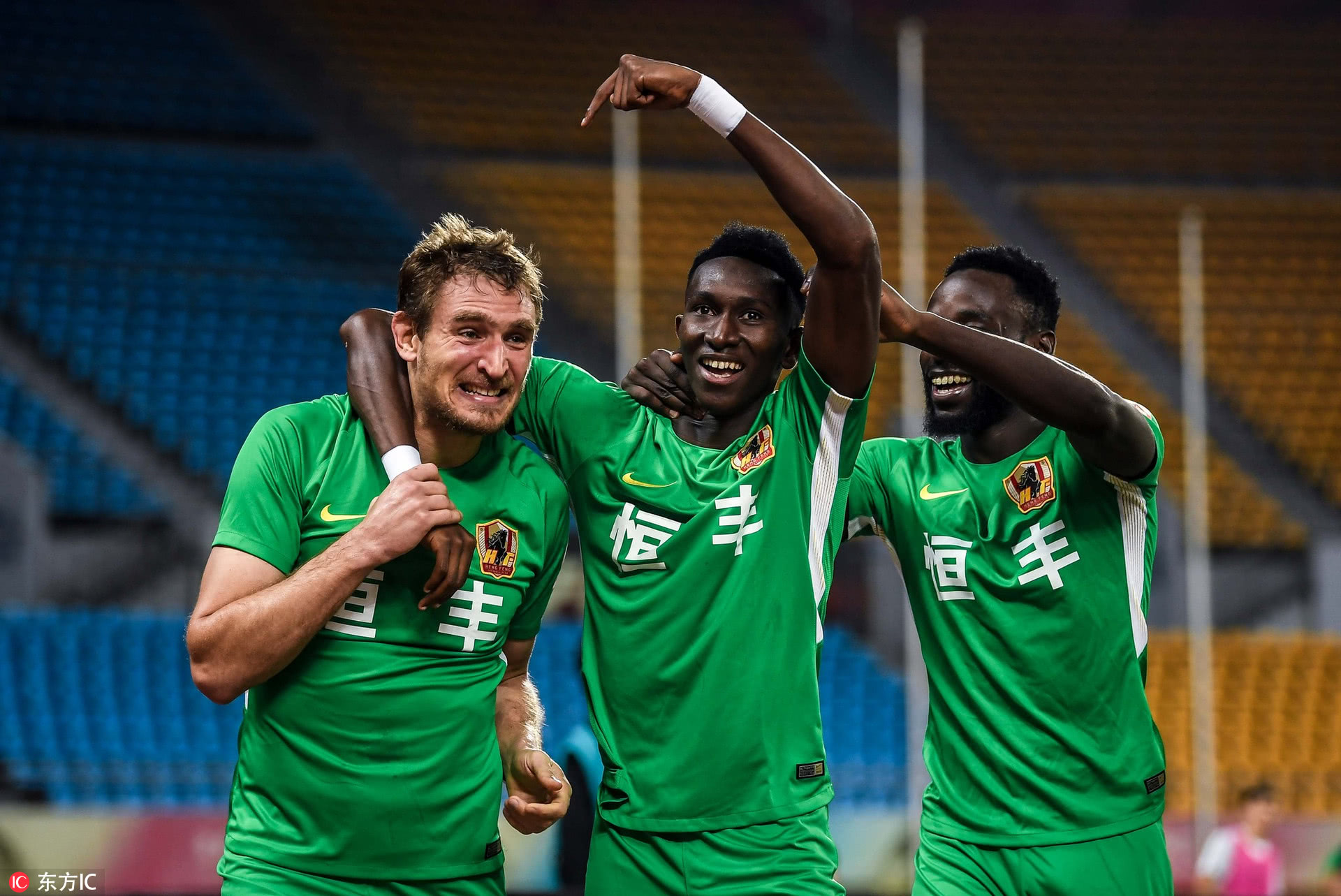 建业遭遇两连败,保级形势严峻 建业遭遇两连败,保级形势严峻