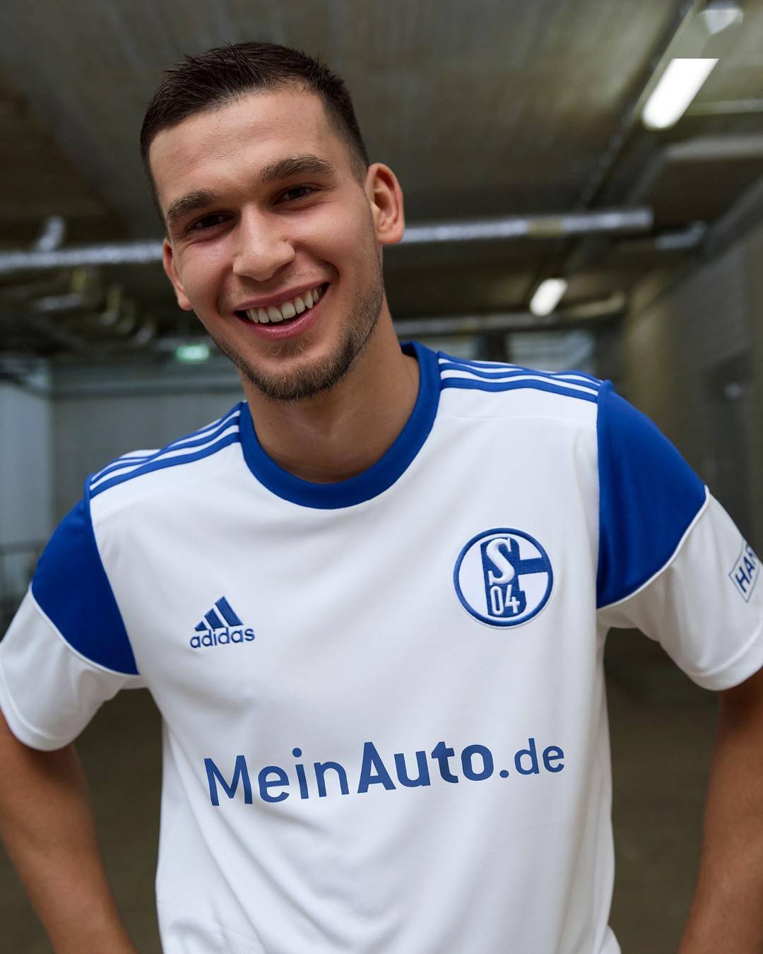 关于沙尔克04客战纽伦堡,斩获宝贵3分迈向德甲联赛前列的信息 关于沙尔克04客战纽伦堡,斩获宝贵3分迈向德甲联赛前列的信息