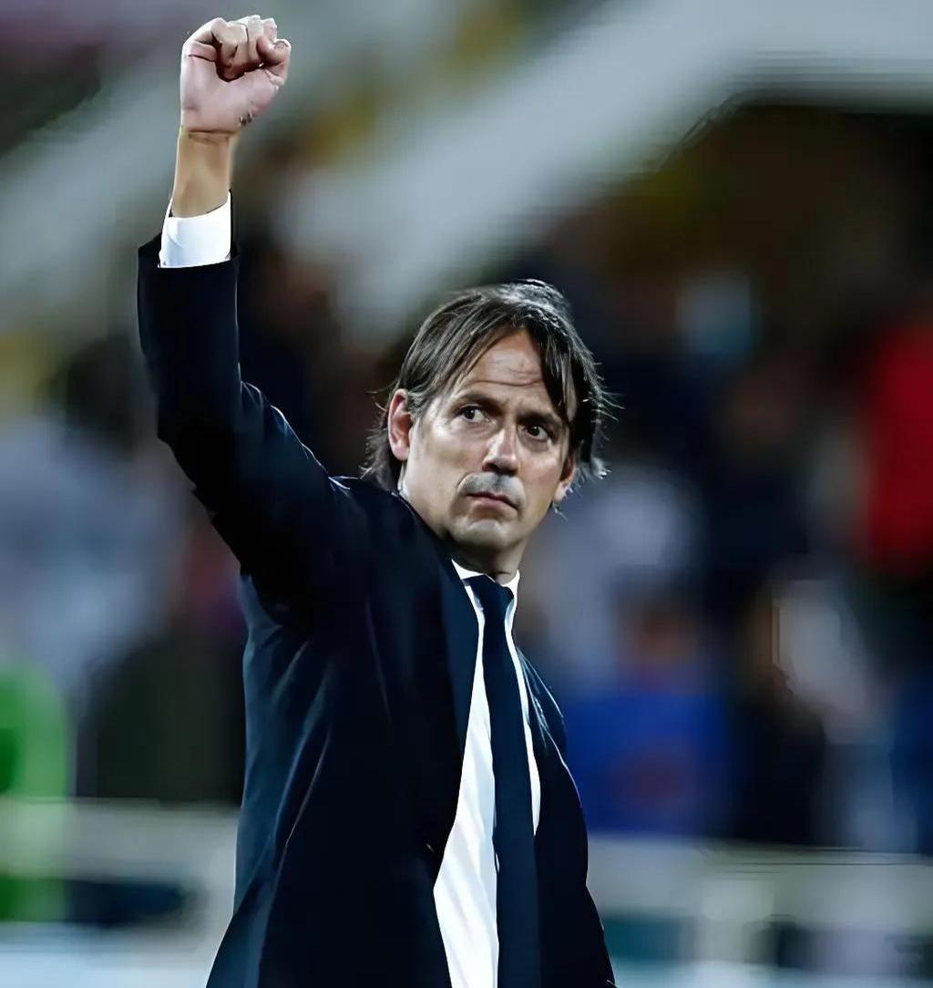 那不勒斯主帅赛前怒斥裁判,遭到足协处罚 那不勒斯主帅赛前怒斥裁判,遭到足协处罚