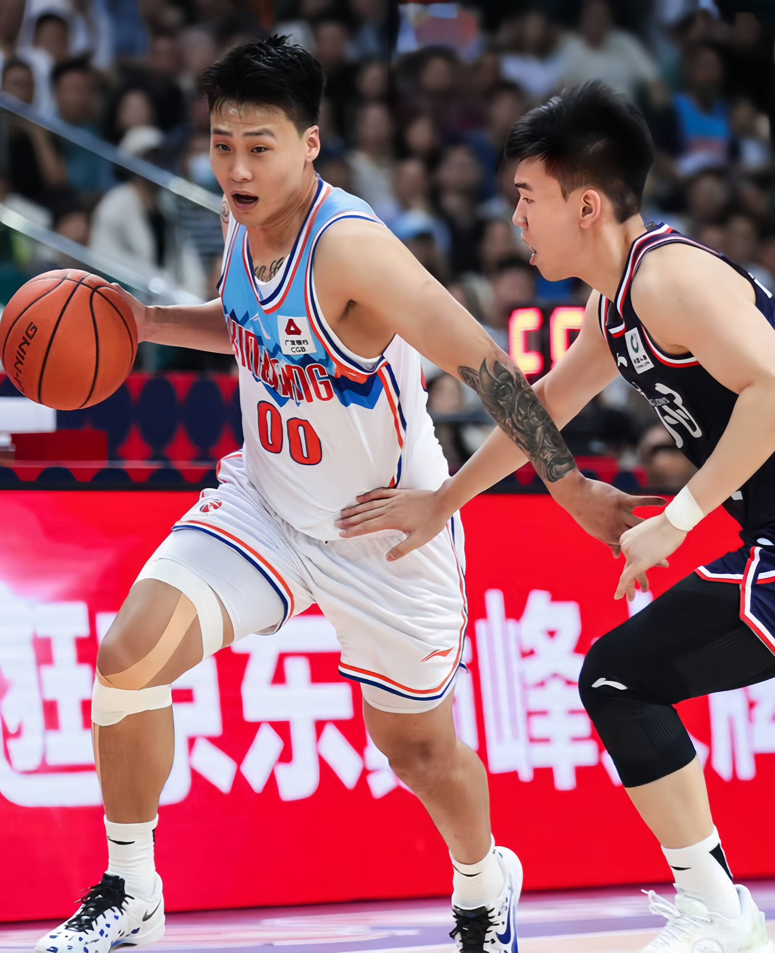 广州男篮在主场表现出色,击败对手 广州男篮在主场表现出色,击败对手