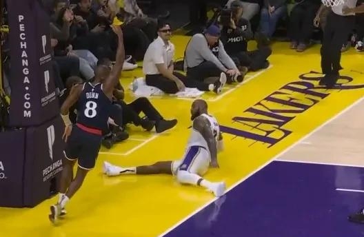 关于湖人客场完成逆袭,苦战胜利的信息 关于湖人客场完成逆袭,苦战胜利的信息