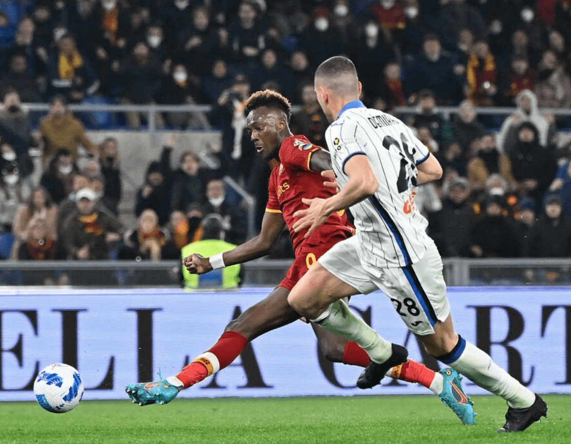 关于罗马门将高接低挡,立下战功的信息 关于罗马门将高接低挡,立下战功的信息