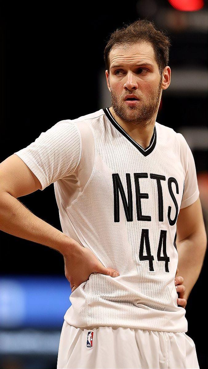 活塞客场战胜魔术，保持良好状态